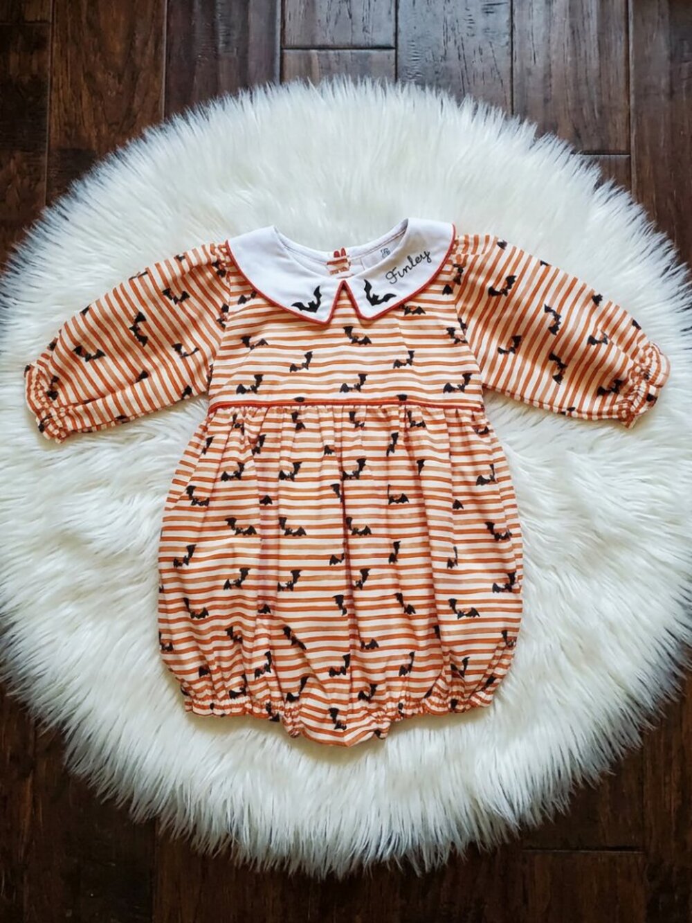 SmockingNWT Smockingbird Bat Romper Monogramed Finley Size 2T